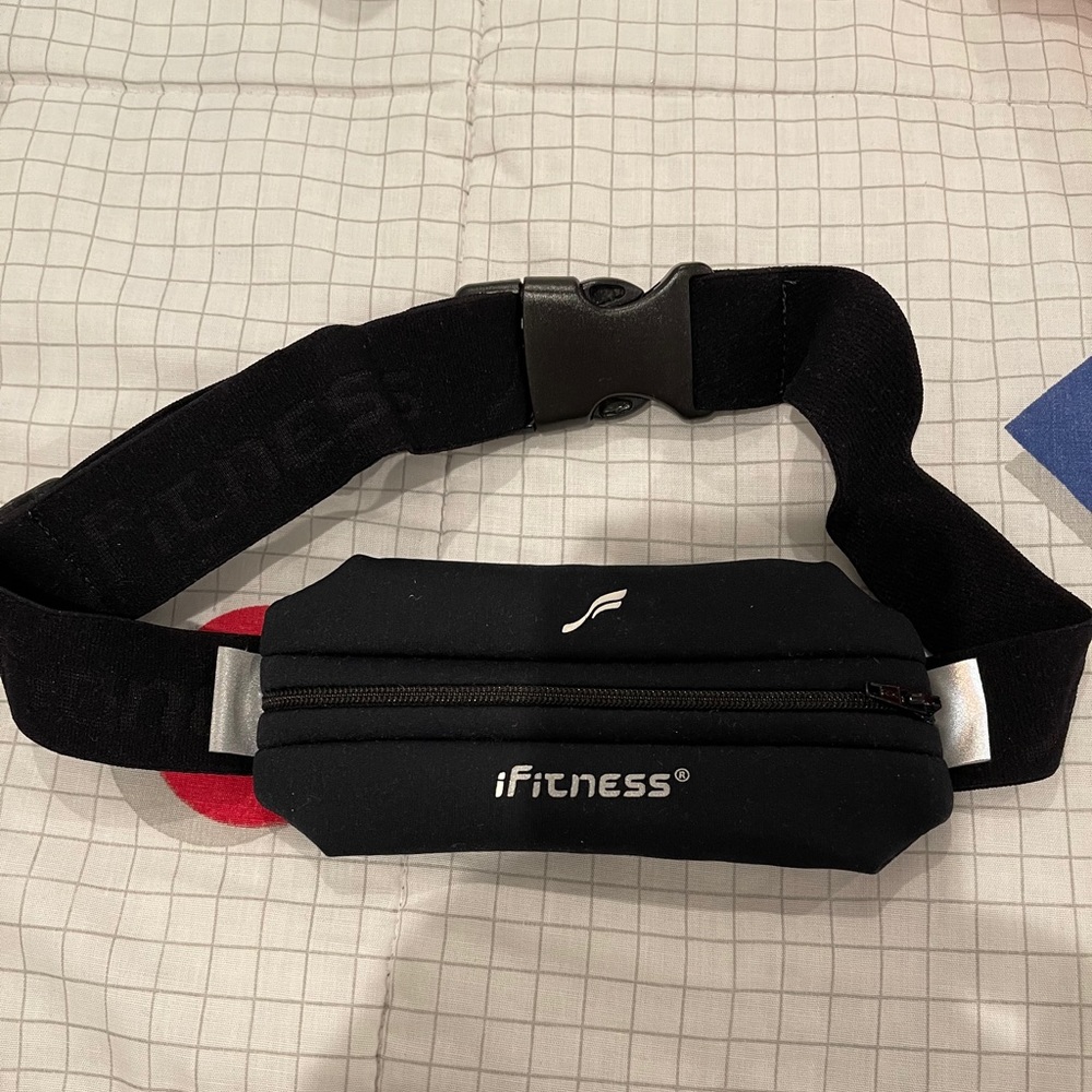 Keys holder for joggers